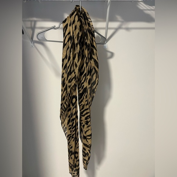 Leopard Print Scarf - Picture 1 of 1